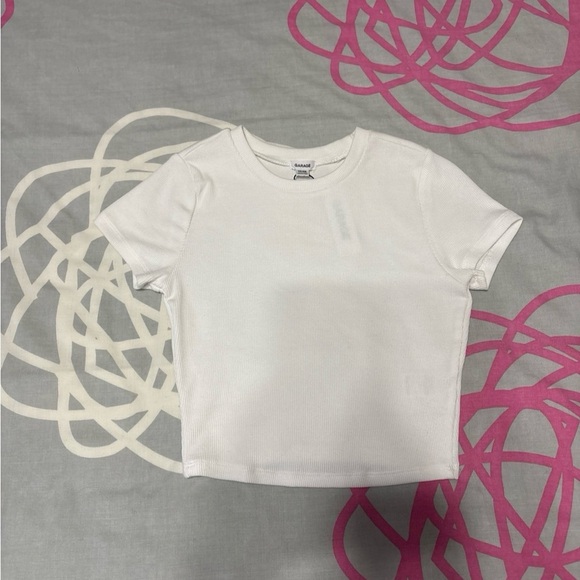 Garage White Stormi Tee - Picture 2 of 4